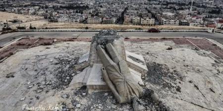 المصور الصحفي عمر حاج قدور يحصد جائزة في مهرجان بجورجيا عن صورة سقوط الطغاة - اخبارك الان