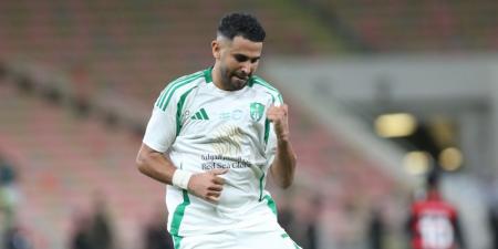 رياض محرز لجماهير الأهلي: "أعدكم الموسم القادم سنجلب الدوري" - اخبارك الان