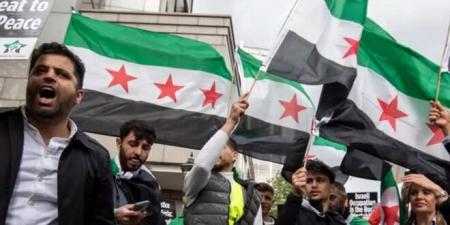 العشرات يتظاهرون أمام سفارة الكيان الإسرائيلي في لندن احتجاجاً على الاعتداءات المتكررة على سوريا - اخبارك الان