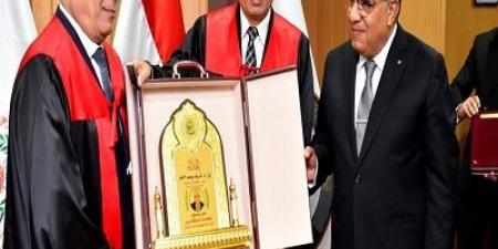 منح الدكتوراه الفخرية للنائب العام من جامعة المنصورة  - اخبارك الان