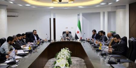 وزير الطاقة يناقش آليات عمل الوزارة والجهات التابعة لها وفق الهيكلة ‏الإدارية الجديدة  ‏ - اخبارك الان
