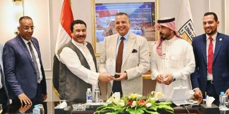 محافظ جنوب سيناء يستقبل وفد الجبهة الوطنية.. ويؤكد: المواطن السيناوي في قلب الأولويات - اخبارك الان