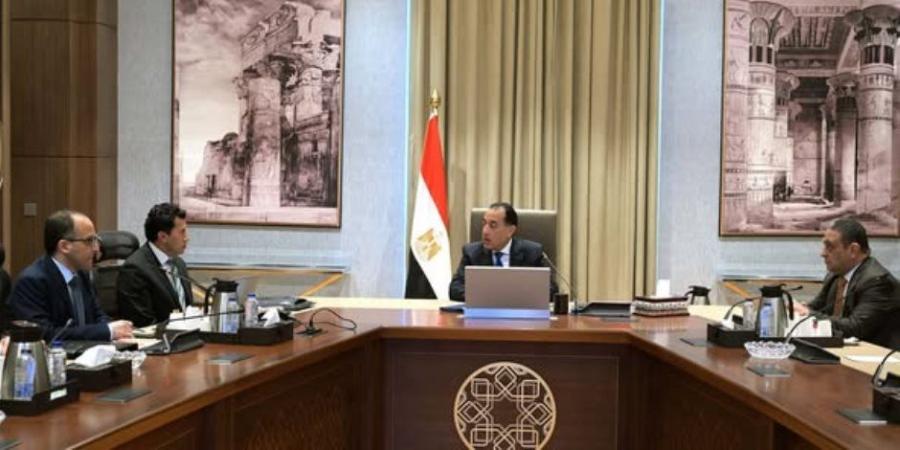 رئيس الوزراء يُكلف بالتنسيق بين المحافظين ومديري الأمن فى ملف مخالفات البناء - اخبارك الان