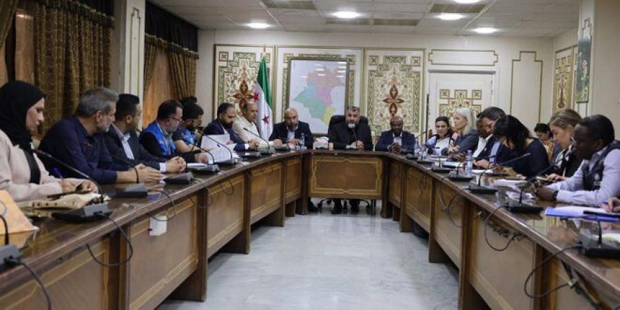 محافظ درعا يلتقي وفداً أممياً لبحث الاحتياجات الإنسانية وتعزيز التعاون المشترك - اخبارك الان