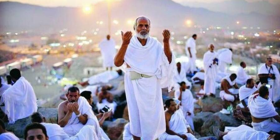 ضبط مواطن ومقيم تورطا في تسهيل تأشيرات زيارة بغرض الحج دون تصريح - اخبارك الان