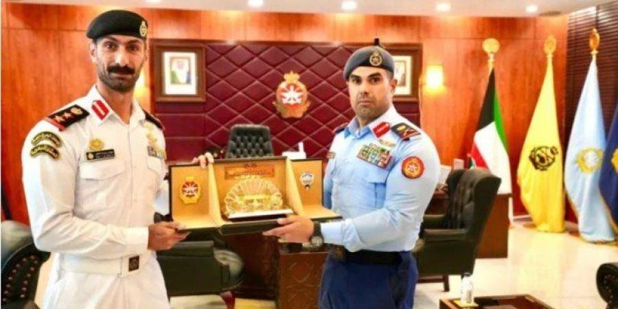 أخبار الرياضة - الجيش الكويتي يكرم صاحب "أسرع ماراثون في زي عسكري كامل" - اخبارك الان