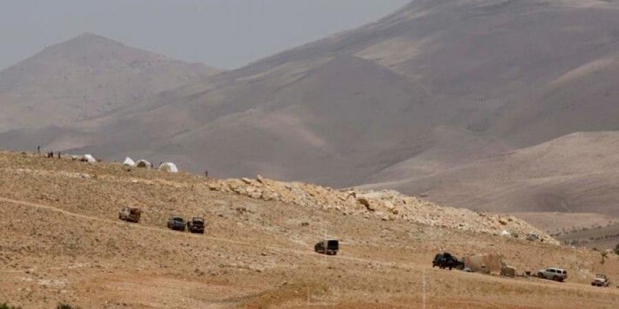 "النشرة": العثور على مقبرة جماعية تضم 5 جثث متحللة في جرود عرسال - اخبارك الان