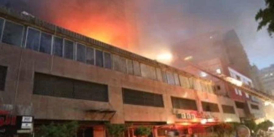 حريق بشركة الأدوية بالأزبكية.. ومحافظ القاهرة يشرف على محاولات الإطفاء - اخبارك الان