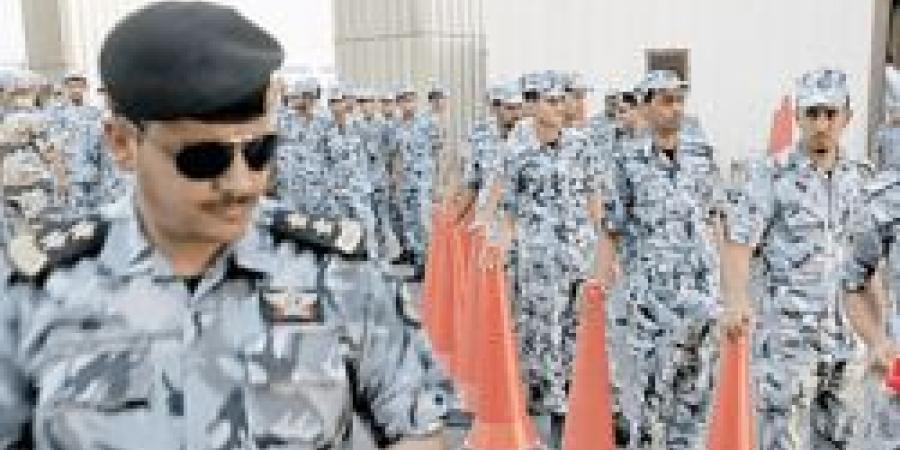 قوات أمن الحج تضبط مقيمًا لنقله (3) مقيمين ووافدًا لا يحملون تصريحًا بالحج - اخبارك الان