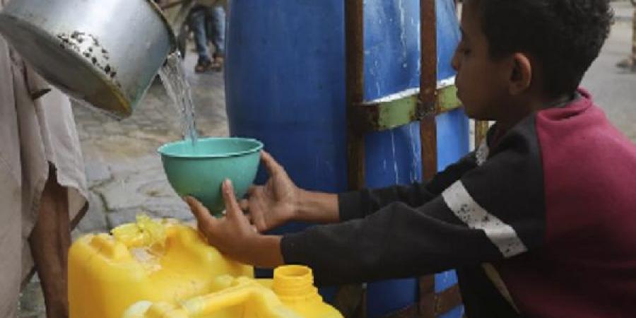 يونيسف : الحصول على اللقمة وشربة الماء هو حلم أطفال غزة الآن - اخبارك الان