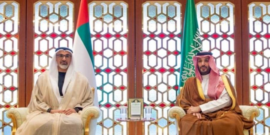 ولي العهد يلتقي سمو ولي عهد أبوظبي - اخبارك الان