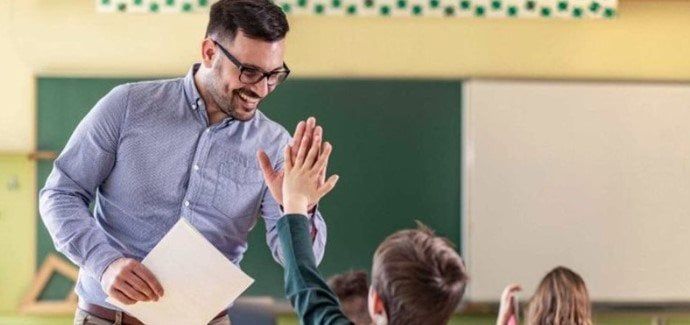 وظيفة معلم مساعد رياضيات بالأزهر 2025