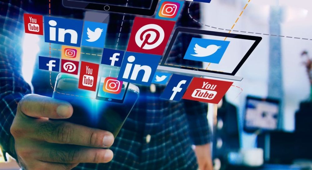 وسائل التواصل الاجتماعي - أرشيفية