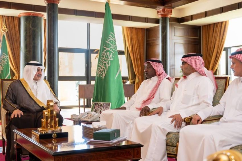 أمير منطقة تبوك يستقبل رئيس جمعية