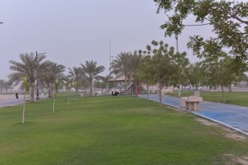 صور| إنذار برتقالي للشرقية.. عوالق ترابية تحد الرؤية حتى فجر غدًا