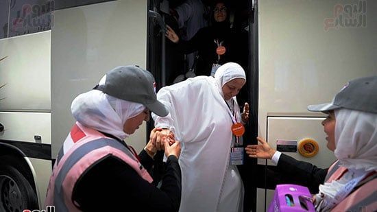 استقبال مهيب لحجاج القرعة في المدينة المنورة (3) استقبال مهيب لحجاج القرعة في المدينة المنورة (3)