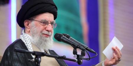 الخامنئي: لو أن الأمة الإسلامية اتحدت لما وقعت مآسي غزة وفلسطين ولما تعرض اليمن للضغوط - اخبارك الان