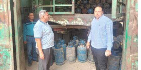 ضبط عمليات تهريب سولار ودقيق مدعم وأسمدة زراعية مغشوشة بالجيزة.. والمحافظ يشدد على التصدي لكافة ممارسات الغش التجاري والتلاعب بالسلع المدعمة - اخبارك الان