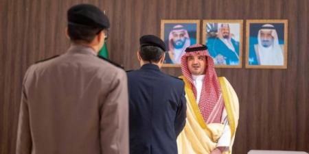 وزير الداخلية يثمن جهود القطاعات الأمنية في منطقة المدينة المنورة - اخبارك الان