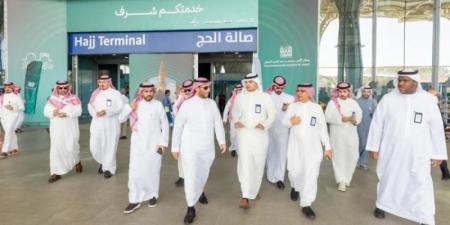 محافظ هيئة الاتصالات يقف ميدانيًا على استعدادات قطاع الاتصالات والتقنية في المدينة المنورة لخدمة ضيوف الرحمن - اخبارك الان
