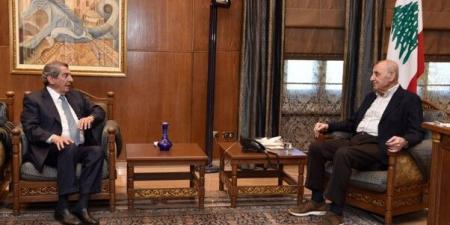 بري تابع المستجدات السياسية والميدانية خلال استقباله المر والفرزلي - اخبارك الان
