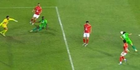 في الشوط الأول .. الأهلي يعدل نتيجته ويتغلب علي المصري 2 - 1 بأقدام عاشور وطاهر - اخبارك الان