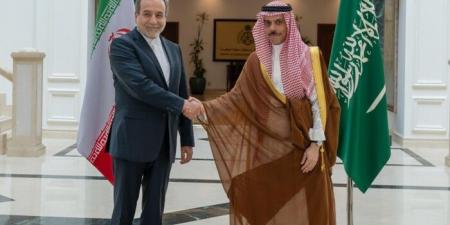 عراقجي وبن فرحان بحثا في جدة القضايا الثنائية والإقليمية - اخبارك الان