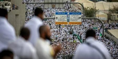 الداخلية: غرامات وترحيل لحاملي تأشيرات الزيارة المتسللين إلى مكة والمشاعر - اخبارك الان
