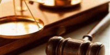 المؤبد لعامل وبراءة 7 أخرين لاتهامهم بحيازة أسلحة نارية وإصابة شاب بقنا - اخبارك الان