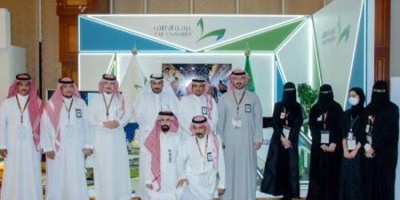 سعود بن نهار يدشن دليل الفرص الاستثمارية بالطائف - اخبارك الان