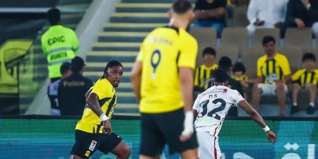 إقبال جماهيري كبير على تذاكر مباراة الاتحاد والرائد - اخبارك الان