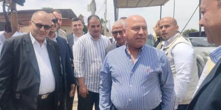 محافظ شمال سيناء يستقبل وزير النقل والصناعة بقرية بالوظة (صور) - اخبارك الان