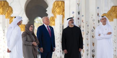 يرافقه خالد بن محمد بن زايد.. ترامب يزور جامع الشيخ زايد الكبير في أبوظبي - اخبارك الان