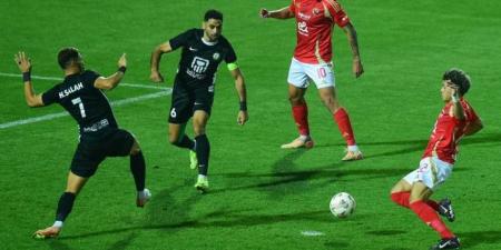الأهلي المصري يلامس لقب الدوري بعد فوز درامي على حساب البنك  - اخبارك الان