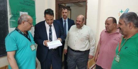 مدير تعليم الغربية يتفقد لجنة النظام والمراقبة لدبلوم المدارس الفنية الزراعية - اخبارك الان