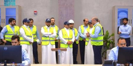 رئيس المياه الوطنية يدشن مركز عمليات العملاء والتحكم التشغيلي الذكي للقطاع الشرقي - اخبارك الان