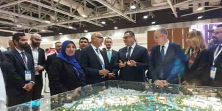 وزير الإسكان يشارك في افتتاح معرض ومؤتمر عُمان العقاري وأسبوع التصميم والبناء العشرين - اخبارك الان