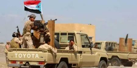 مقتل وإصابة مواطنين إثر انفجار على خط عام جنوبي اليمن - اخبارك الان