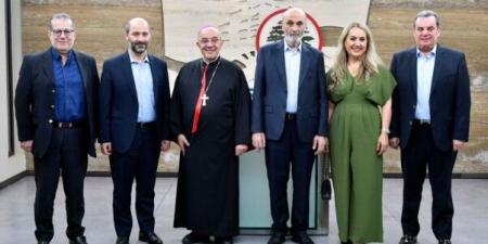 جعجع استقبل المطران قصارجي وتأكيد على أهمية الحضور المسيحي في لبنان والمشرق - اخبارك الان
