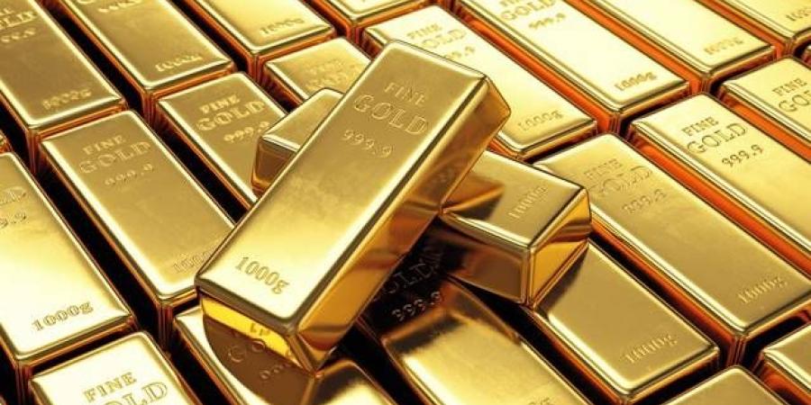 الذهب يتراجع رغم مكاسب شهرية مدفوعة بالتوترات التجارية - اخبارك الان