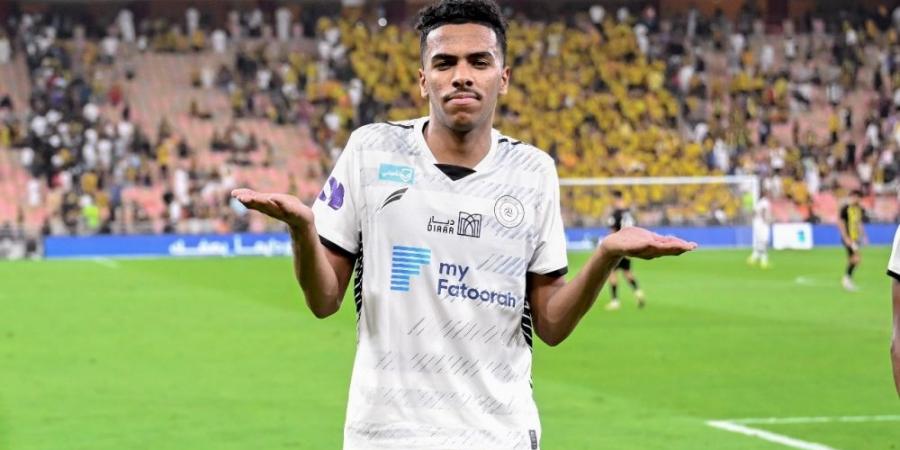 رد فعل غاضب من مصعب الجوير في مباراة الشباب والفتح.. ماذا فعل؟ - اخبارك الان