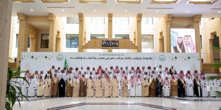 القصيم.. وزير الداخلية يؤكد حرص القيادة على دعم القطاعات الأمنية - اخبارك الان