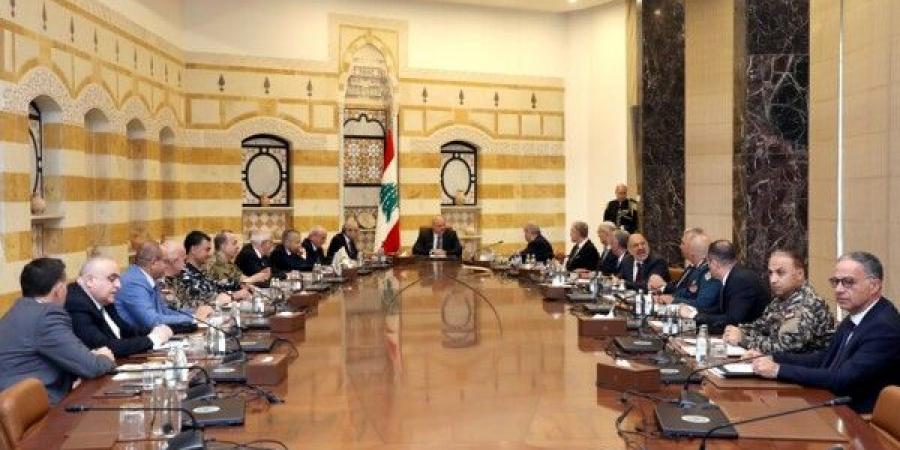 مقررات المجلس الأعلى للدفاع: رفع توصية للحكومة لتحذير حركة حماس من استخدام الأراضي اللبنانية للقيام بأي اعمال تمس بالامن القومي اللبناني - اخبارك الان
