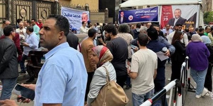 حضور لافت لشيوخ الصحفيين في أعمال الجمعية العمومية للنقابة (فيديو) - اخبارك الان