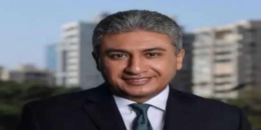 وزير السياحة يبحث تعزيز ورفع كفاءة الخدمات المقدمة للزائرين والسائحين بـ 15 موقعا أثريا - اخبارك الان