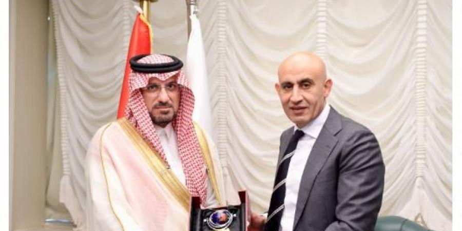 التعليم تبحث التعاون مع مدير مكتب التربية العربي لدول الخليج - اخبارك الان