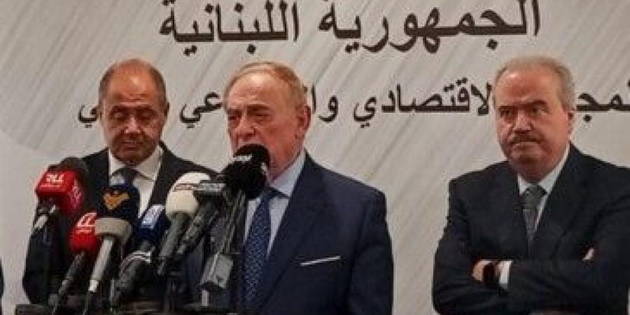 البستاني: لضرورة أن تقوم الحكومة بإعادة شراء اليوروبوند قبل أن يتضاعف سعره مع بدء النهوض الاقتصادي - اخبارك الان