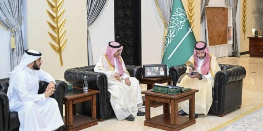 محافظ الطائف يطّلع على تقرير جائزة ملهم - اخبارك الان
