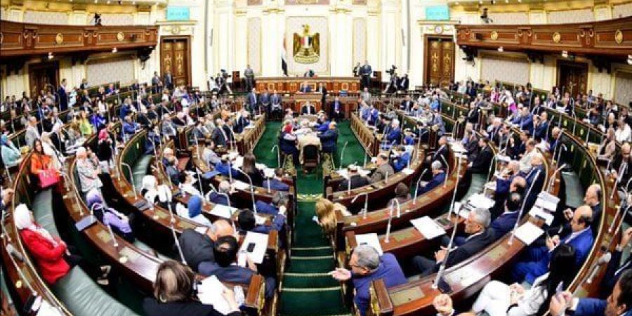 برلماني يُطالب بتشكيل لجنة لمعاينة مبنى التأمين الصحي في ملوي - اخبارك الان