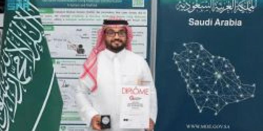 الدكتور عبدالعزيز الهلالي يحصد الميدالية الفضية في معرض جنيف الدولي للاختراعات 2025 - اخبارك الان